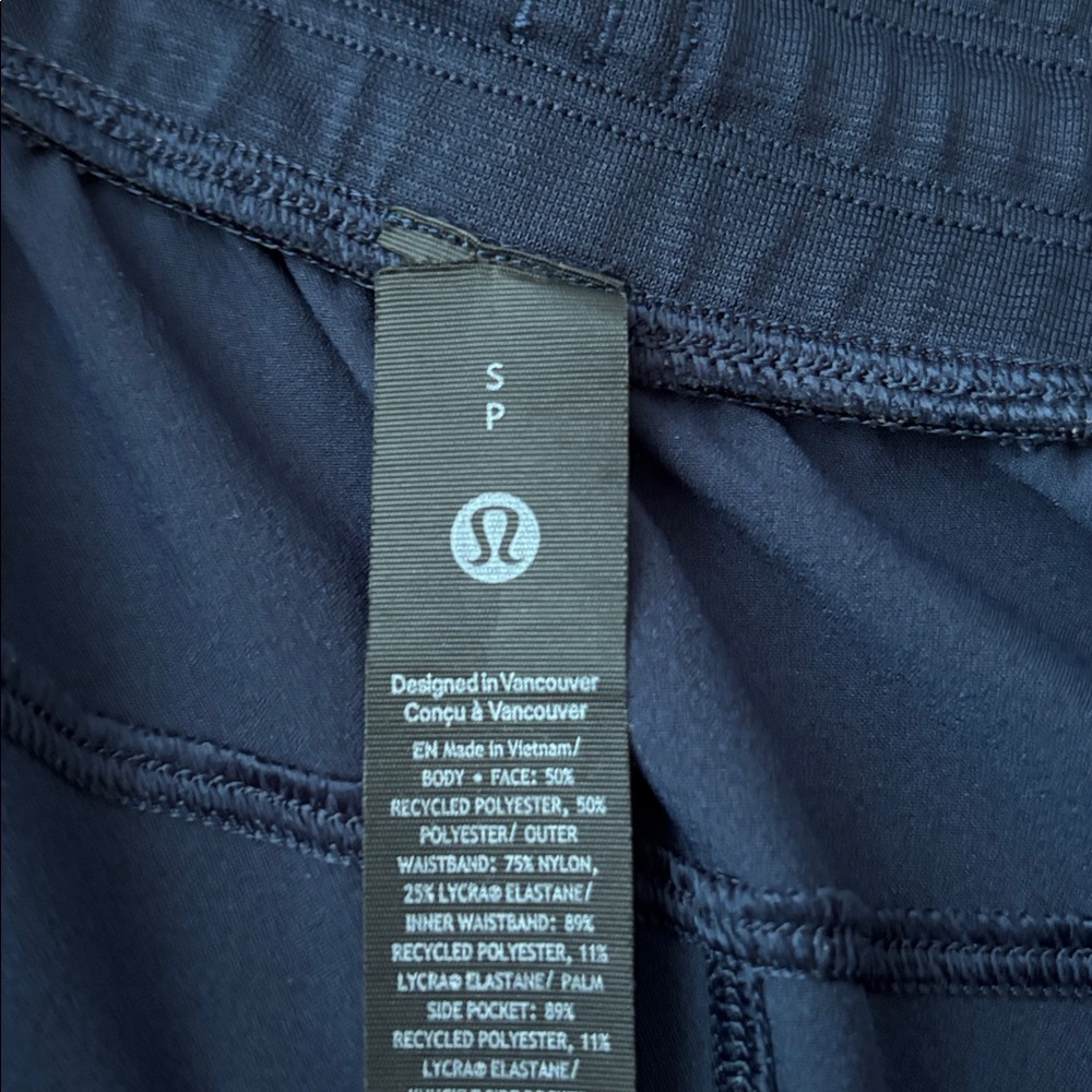 lululemon men’s zeroed in shorts - Picture 4 of 4